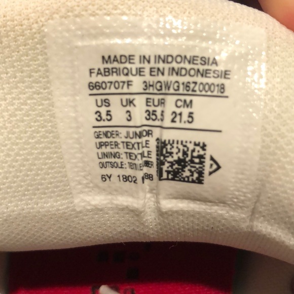 Red and White Low Top Converse - Picture 4 of 6